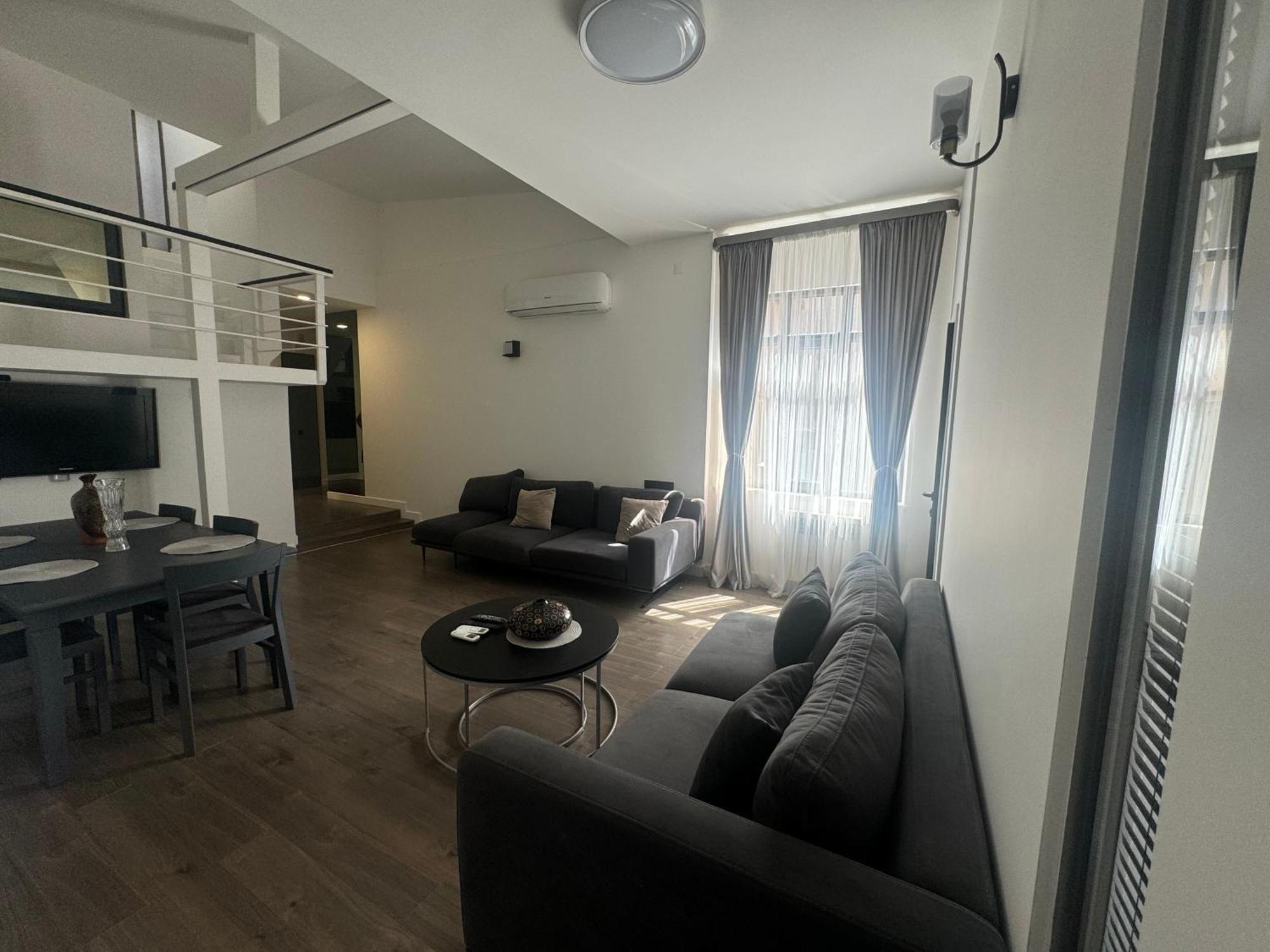 Luxe Apartment In Center Ереван Экстерьер фото