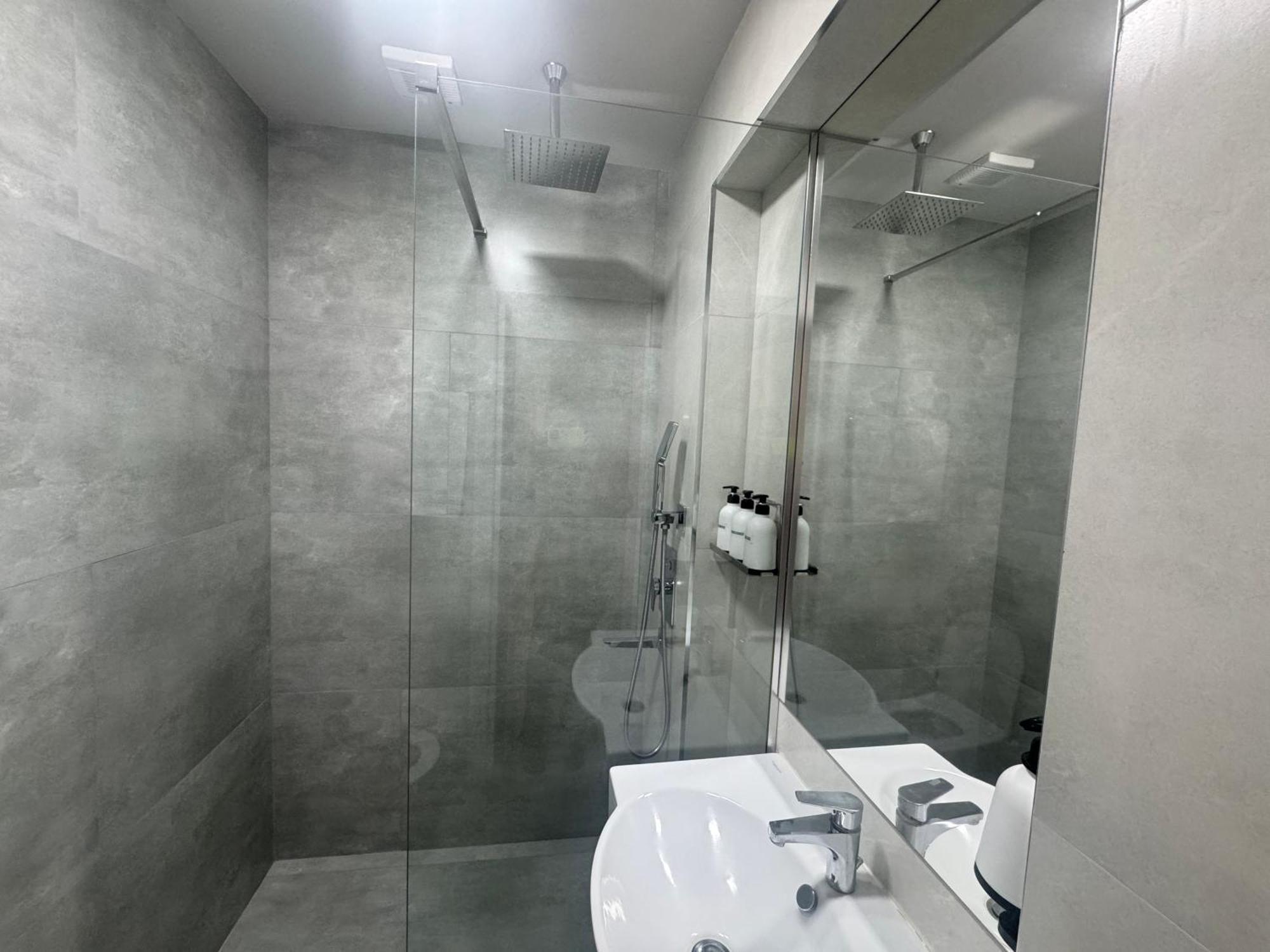 Luxe Apartment In Center Ереван Экстерьер фото